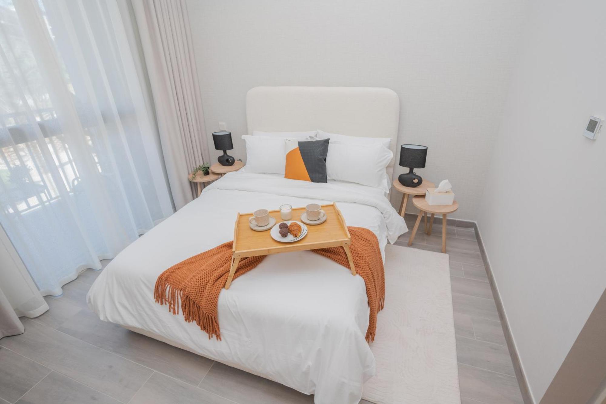 Chic 1br In Mesk 1 With Serene Balcony Views By Vibel Apartment *