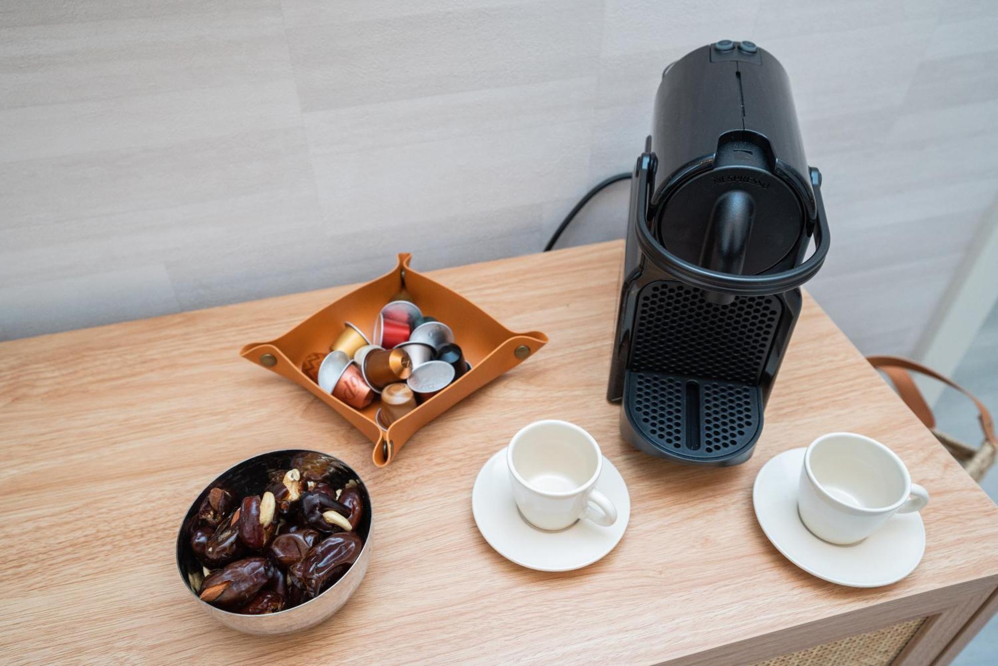 Apartment Chic 1br In Mesk 1 With Serene Balcony Views By Vibel *