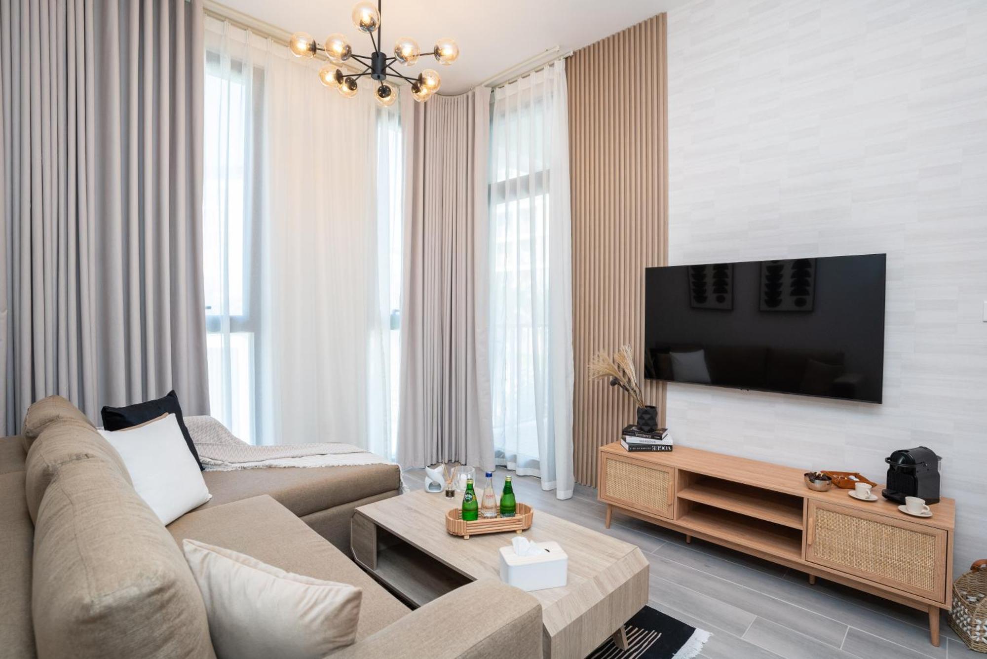Chic 1br In Mesk 1 With Serene Balcony Views By Vibel * Dubai
