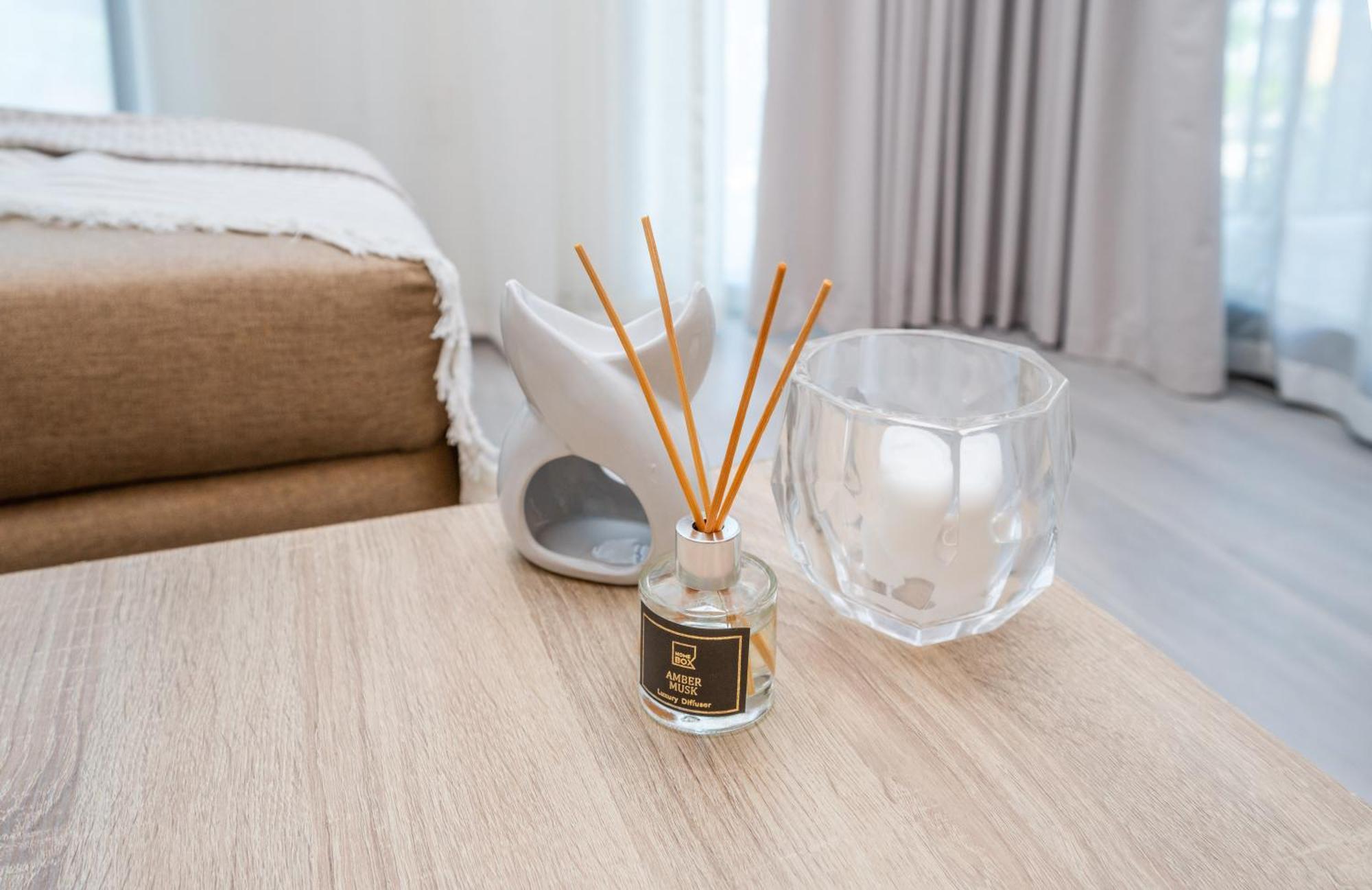 Apartment Chic 1br In Mesk 1 With Serene Balcony Views By Vibel *