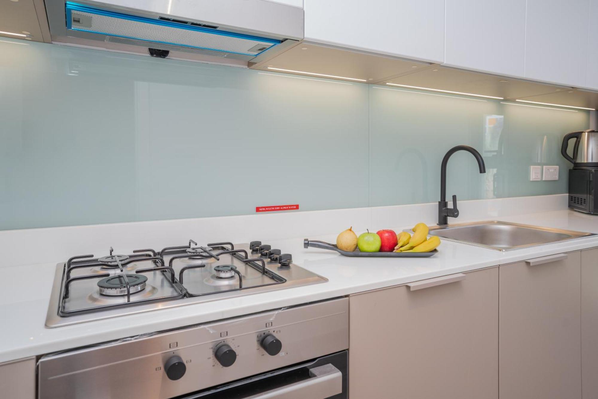 Chic 1br In Mesk 1 With Serene Balcony Views By Vibel Apartment